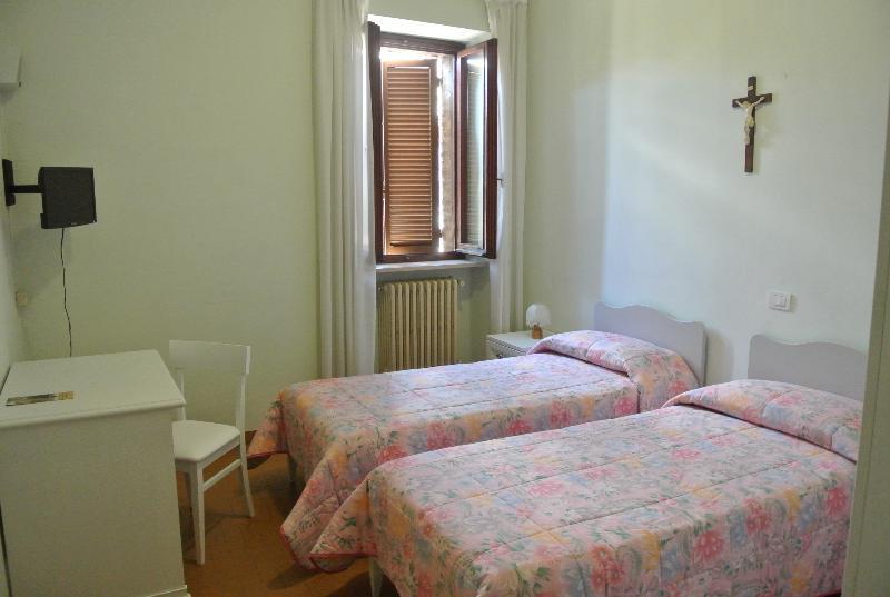 Monastero Ss. Annunziata Todi Exterior foto A room in the monastery