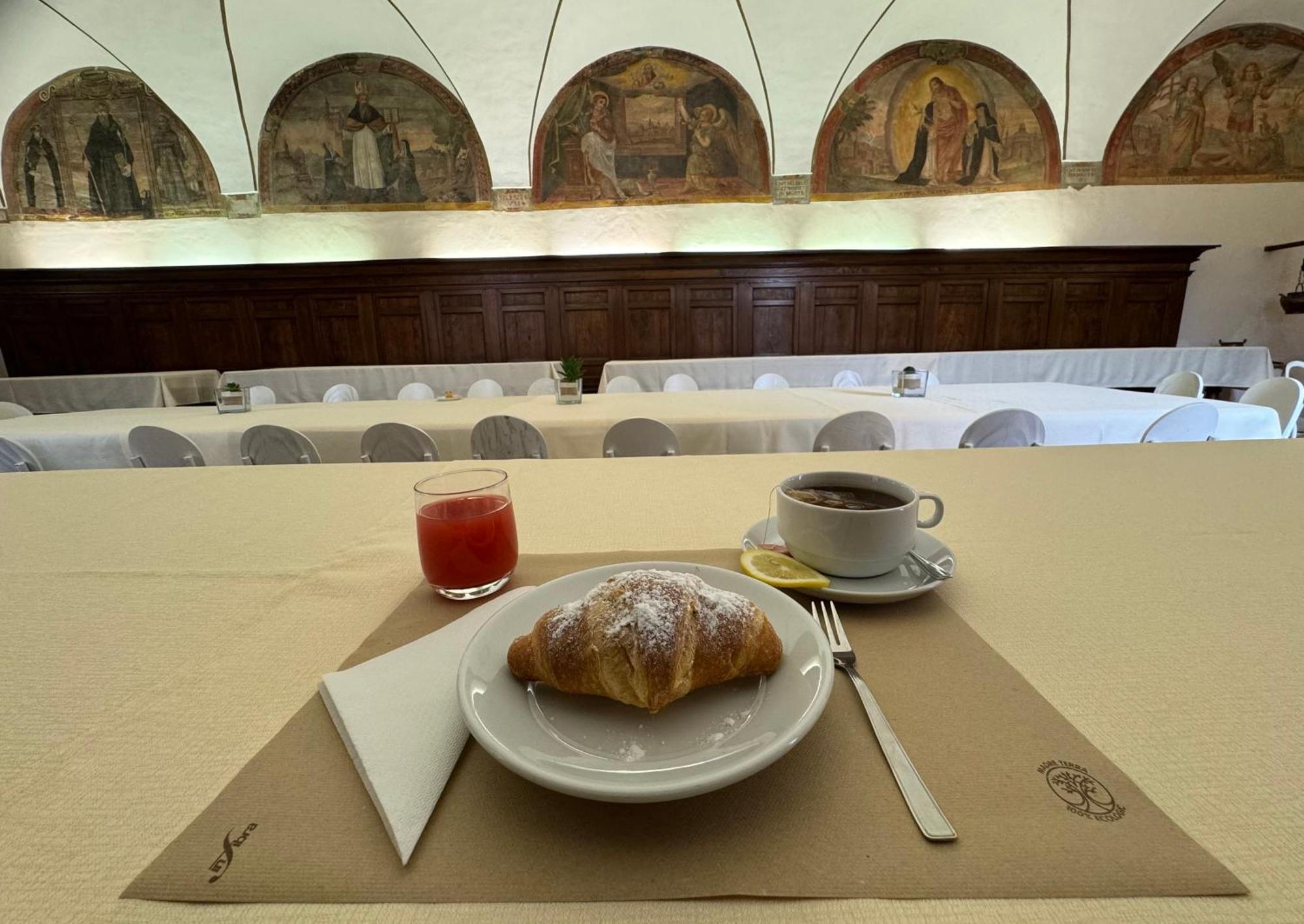 Monastero Ss. Annunziata Todi Exterior foto Breakfast at the Caffè Greco