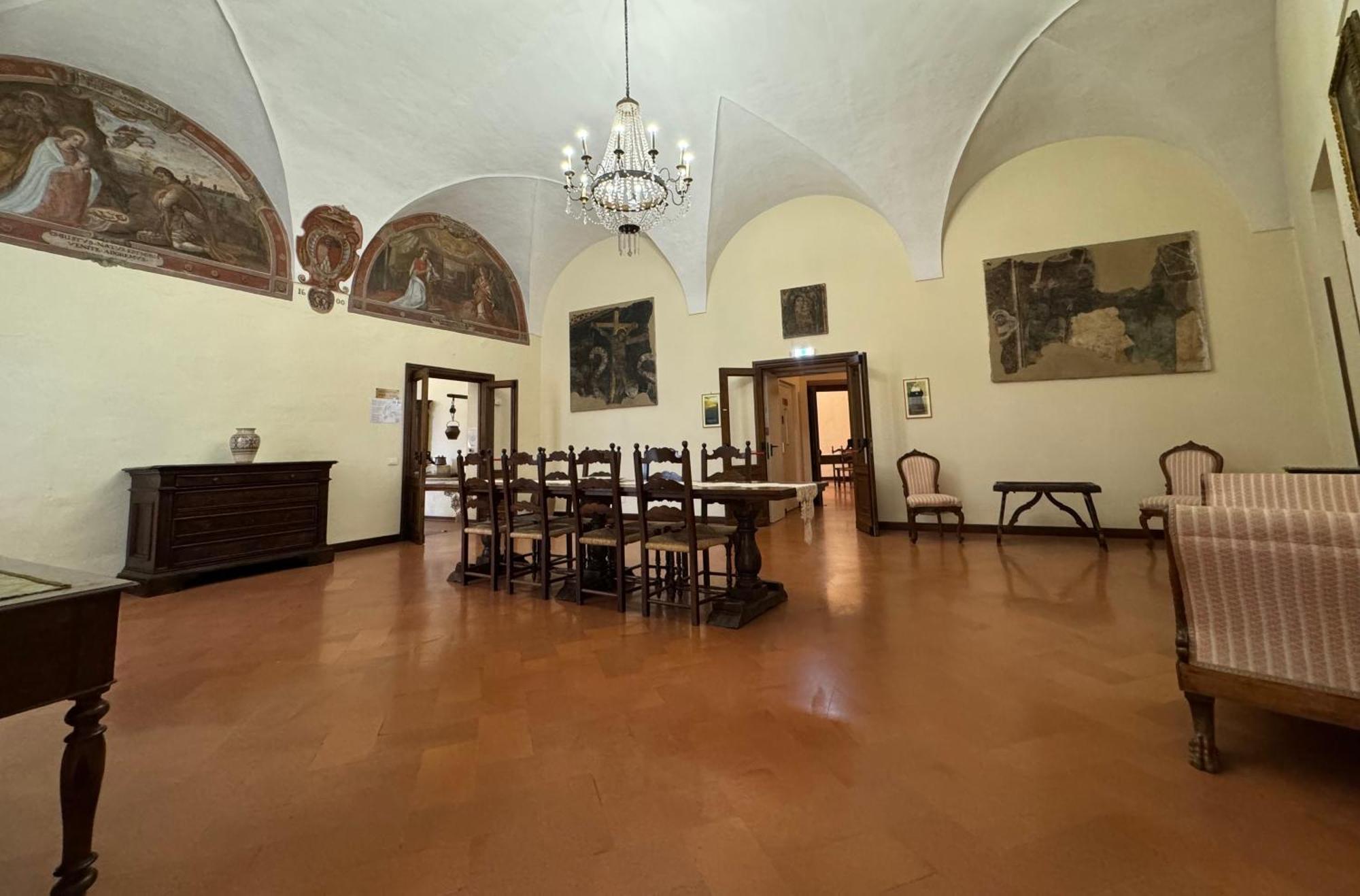 Monastero Ss. Annunziata Todi Exterior foto The Hall of the Knights