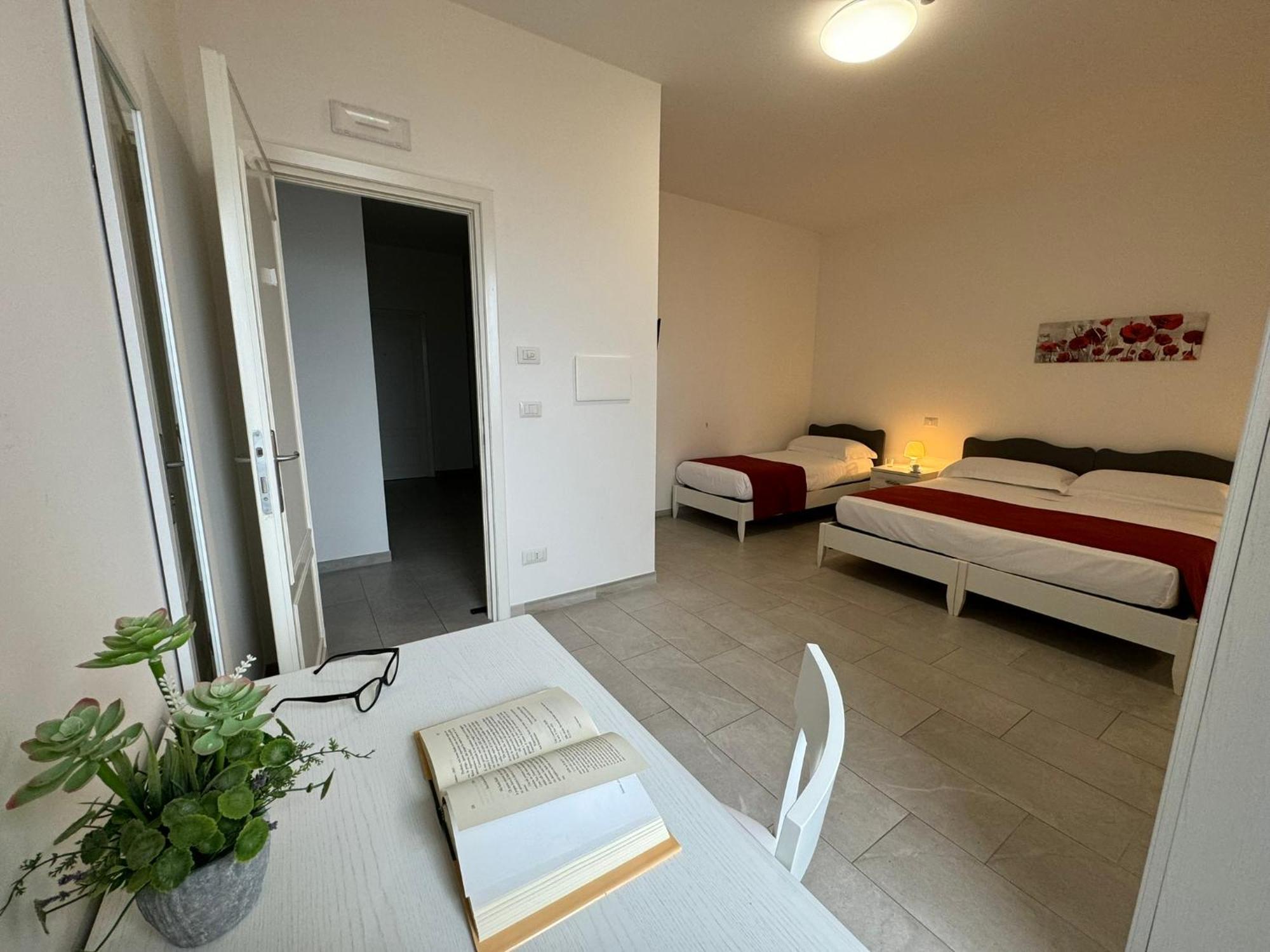 Monastero Ss. Annunziata Todi Exterior foto A typical room at the residence