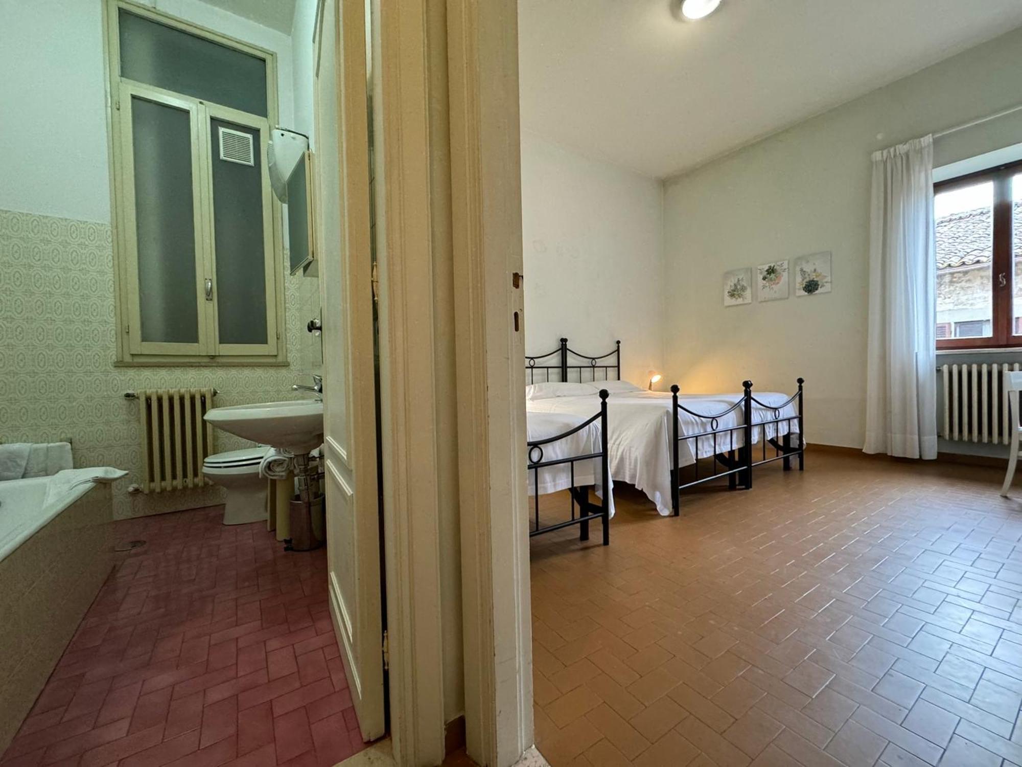 Monastero Ss. Annunziata Todi Quarto foto A typical room at the San Pio X Seminary