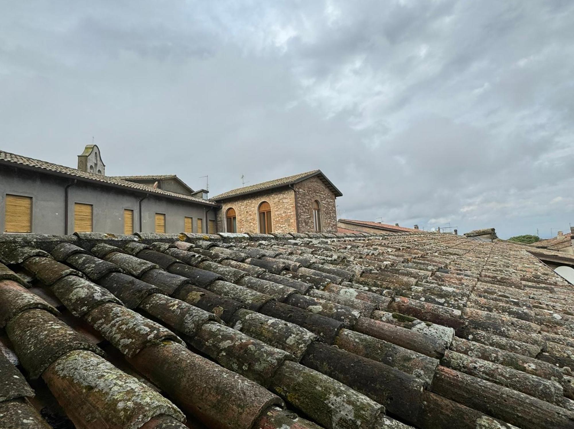 Monastero Ss. Annunziata Todi Exterior foto Roof of the monastery